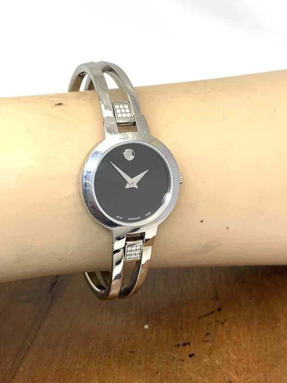 Movado Women's Watch 0607154 Amorosa Diamonds Swiss Quartz Steel Bangle 24mm